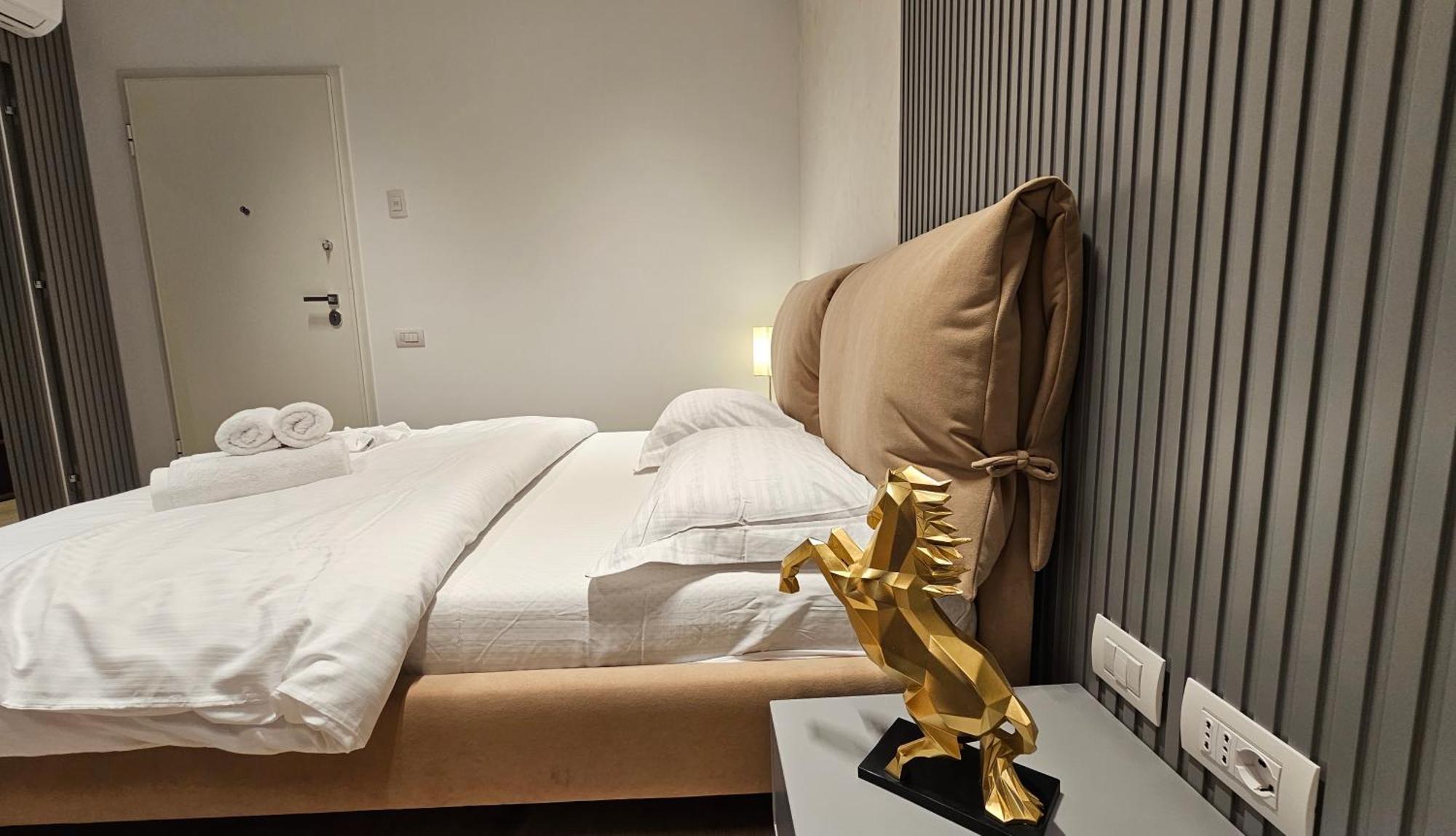Center Apartment Easy_Luxury Tirana Kültér fotó