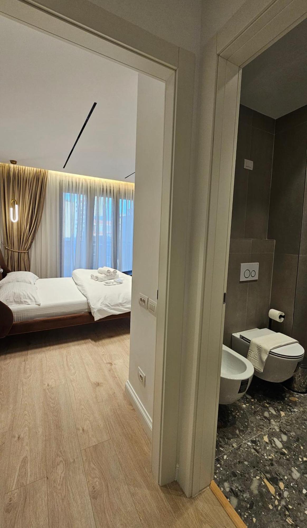 Center Apartment Easy_Luxury Tirana Kültér fotó